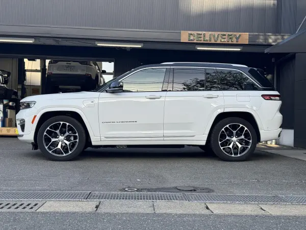 2025 Jeep Grand Cherokee — photo 3