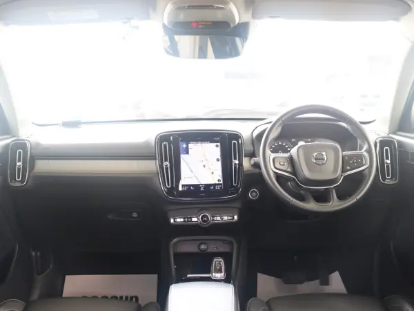 2019 Volvo Xc40 — photo 2