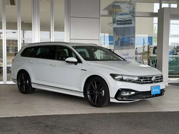 2024 Volkswagen Passat — photo 3