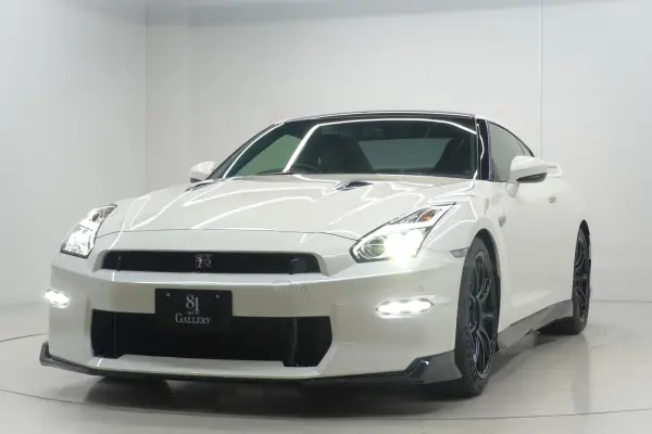 2024 Nissan Gt-r — photo 3