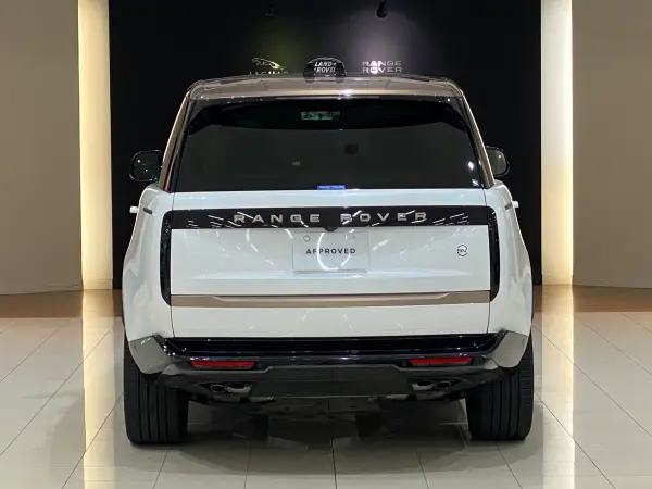 Land Rover Range Rover SV 4.4L P615 Standard Wheelbase 4WD SV Serenity Interior & Exterior Package Bronze Roof 23-inch AW Meridian Signature+ Tailgate Suite Quick Cooler Box Household Power Front & Rear Seat Cooler/Heater/Massage Power Folding Step (Icy White Gloss Finish) — photo 8
