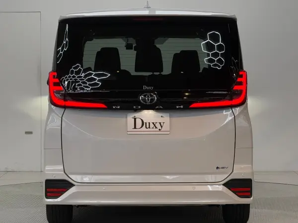2025 Toyota Noah — photo 3