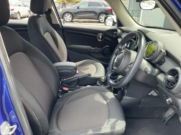 2018 Mini Cooper — photo 7 | Tuminion Kenya