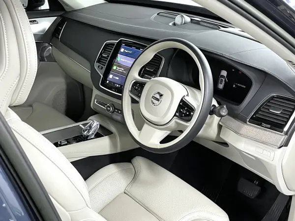 2023 Volvo Xc90 — photo 8 | Tuminion Kenya