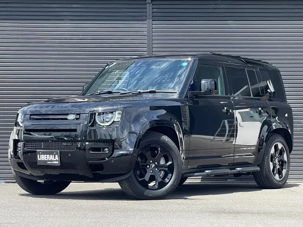 Land Rover Defender 110 X-Dynamic SE Double OO Black Edition 3.0L D300 Diesel T 4WD 150 Unit Limited Special Edition One Owner MERIDIAN Family Pack Extended Black Exterior Pack ACC 360° Camera SR Cold Climate Pack Air Suspension Pack Exclusive 20-inch AW (Santorini Black Metallic)