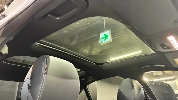 Mercedes-Benz E-Class E220d Sport (ISG equipped model) Diesel Turbo MP202302 AMG Line Leather Exclusive Package Panoramic Sliding Roof Head-Up Display Front Seats with Memory Power Seats All Seats Heated Seats Our Demo Car Up Diamond White — photo 9