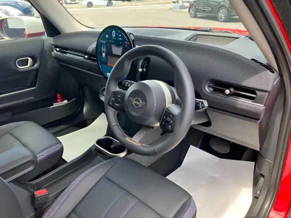 Mini Cooper C 5 Door DCT — photo 7