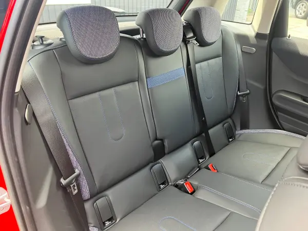 Mini Cooper C 5 Door DCT — photo 8