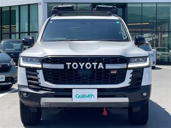 Toyota Land Cruiser 300 3.3 GR Sport Diesel Turbo 4WD — photo 9