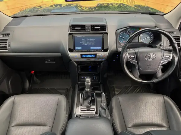 2021 Toyota Landcruiser Prado — photo 2