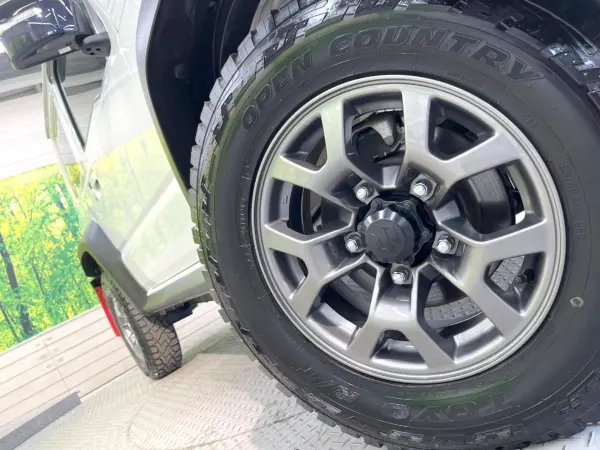 Suzuki Jimny Sierra 1.5 JC 4WD 5MT — photo 9