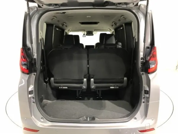 Toyota Noah 1.8 Hybrid Z — photo 7