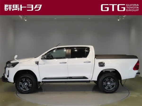 2021 Toyota Hilux — photo 2