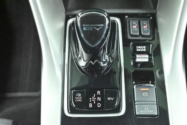 Mitsubishi Eclipse Cross PHEV 2.4 P 4WD — photo 8