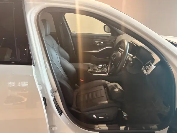 2021 Bmw 3 Series — photo 8 | Tuminion Kenya