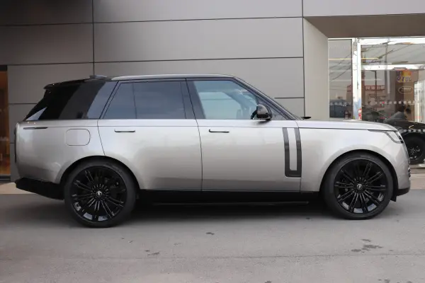 2025 Landrover Rangerover — photo 3