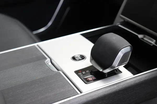 Land Rover Range Rover Autobiography 3.0L D350 Standard Wheelbase Diesel Turbo 4WD — photo 9