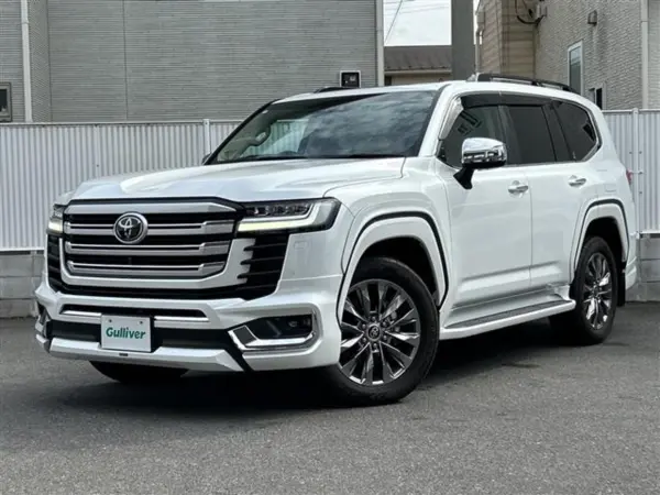 2023 Toyota Landrcuiser 300 — photo 2