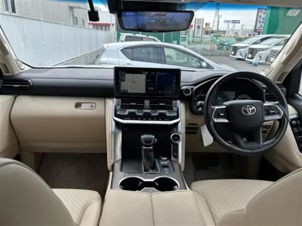 Toyota Land Cruiser 300 3.5 ZX 4WD Modellista Aero Rear Seat Entertainment System JBL Premium Sound System Clifford Security Cool Box Cold Region Specification Hitch Receiver ALPINE Drive Recorder Digital Mirror (Precious White Pearl) — photo 7