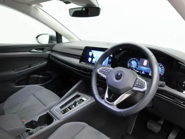 2021 Volkswagen Golf — photo 7 | Tuminion Kenya