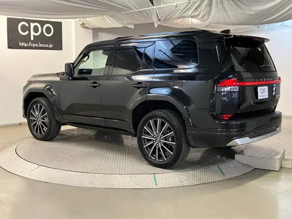 2025 Lexus Gx — photo 2