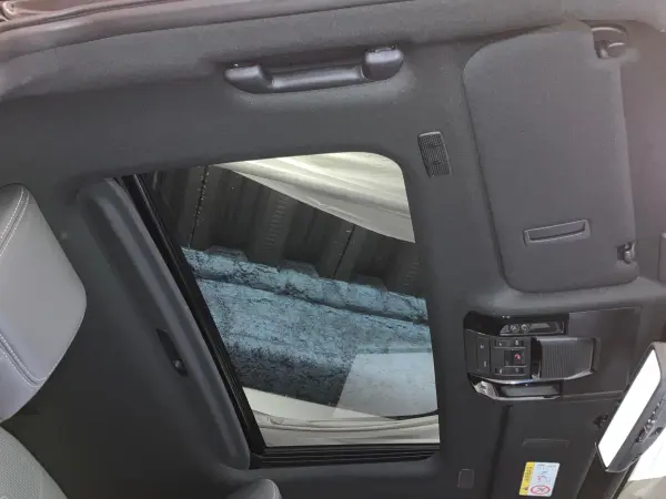 Lexus GX550 Version L 4WD Digital Key/Digital Inner Mirror/Front & Rear Dashcam (Graphite Black Glass Flake) — photo 7