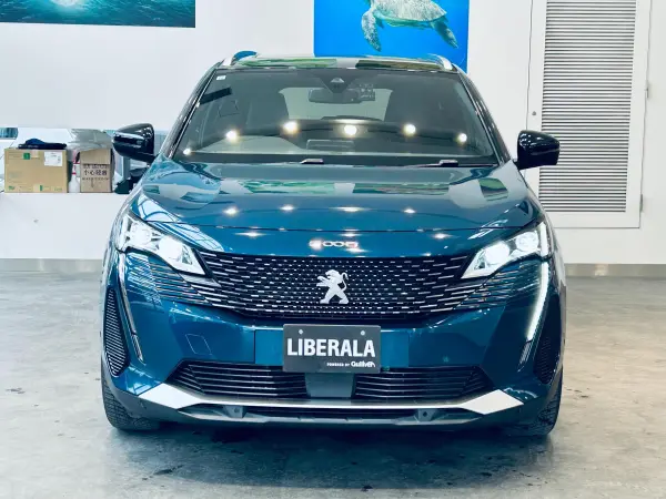 Peugeot 5008 GT BlueHDi Diesel Turbo Panoramic SR ACC Factory Display Audio Apple CarPlay Back & Side Camera Factory 18-inch AW LED Headlights Power Tailgate Wireless Charging Half Leather Power Seats with Memory Seat Heater Roof Rails (Celebes Blue) — photo 8