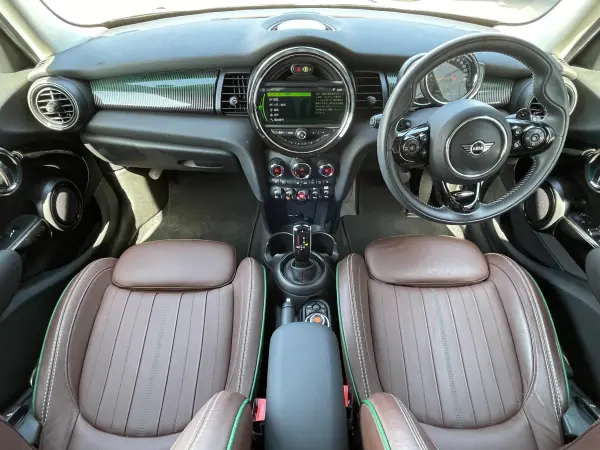 2020 Mini Cooper — photo 2