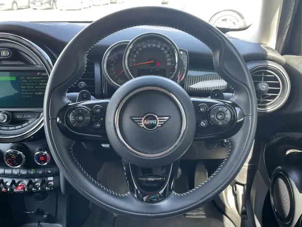 Mini Cooper S 5 Door 60 Years Edition DCT — photo 7