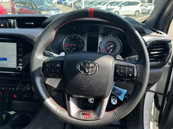 2023 Toyota Hilux — photo 2 | Tuminion Kenya