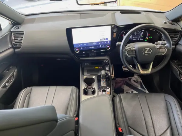 2022 Lexus Nx — photo 2