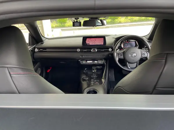 Toyota Supra 2.0 SZ-R DB22 2019 JBL Head-Up Display Navigation Backup Camera Safety System Collision Mitigation Adaptive Cruise Control Lane Keep Blind Spot Half Leather Seat Heater LED Light R3.R4.R6 Record Book Spare Key (Pearl White) — photo 8