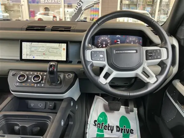 2021 Landrover Defender — photo 2 | Tuminion Kenya