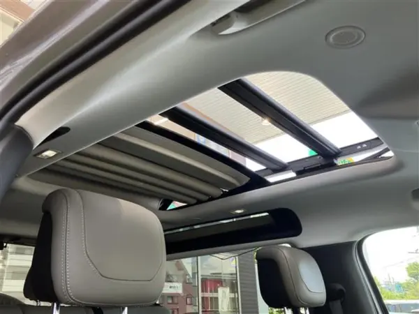 2021 Landrover Defender — photo 3 | Tuminion Kenya