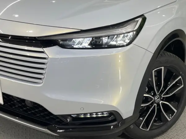 Honda Vezel 1.5 e:HEV Z Registered Unused Car 9-inch Manufacturer Navigation (Premium Sunlight White Pearl) — photo 8