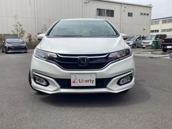 2019 Honda Fit — photo 9 | Tuminion Kenya