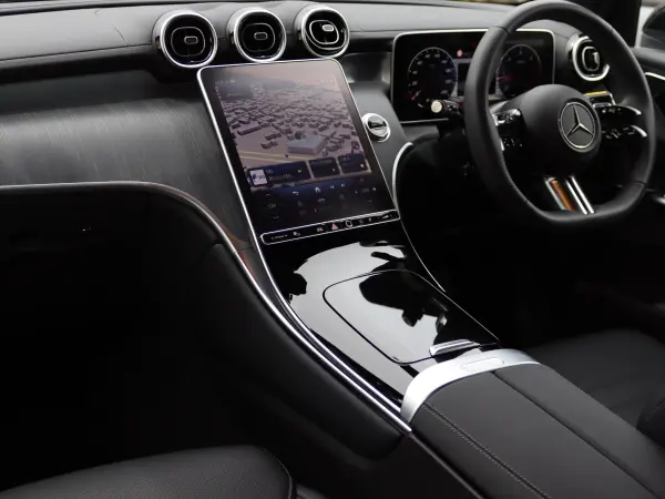2023 Mercedes-benz Glc — photo 2