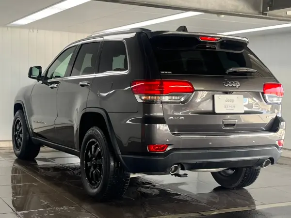 2021 Jeep Grand Cherokee — photo 2