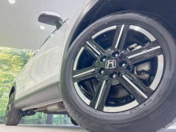 2023 Honda Vezel — photo 9 | Tuminion Kenya