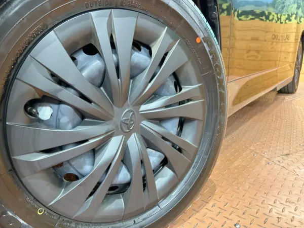 Toyota Noah 1.8 Hybrid X — photo 9