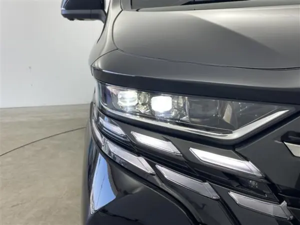 Toyota Alphard Hybrid 2.5 Z E-Four 4WD Cold Spec 13.2-inch Flip-down Monitor Dual Moonroof Genuine Memory Navigation Full-Seg TV Panoramic View Monitor Dual Power Sliding Doors Power Back Door Universal Step ETC (Black) — photo 8
