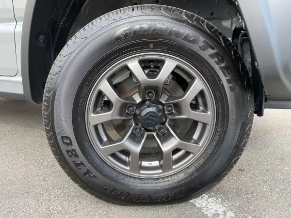 Suzuki Jimny Sierra 1.5 JC 4WD — photo 9