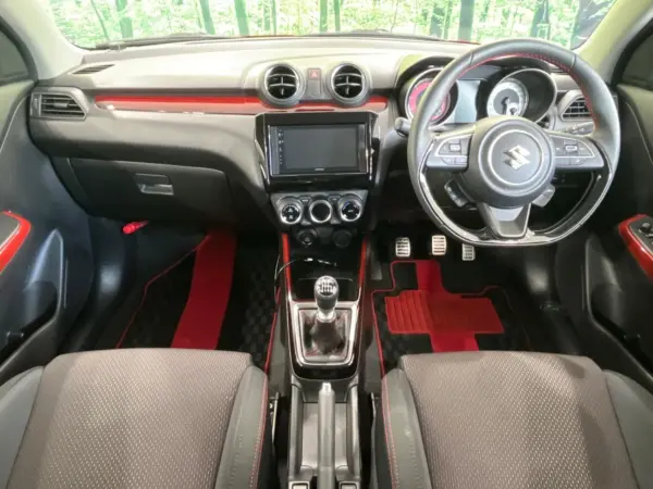 2025 Suzuki Swift — photo 2