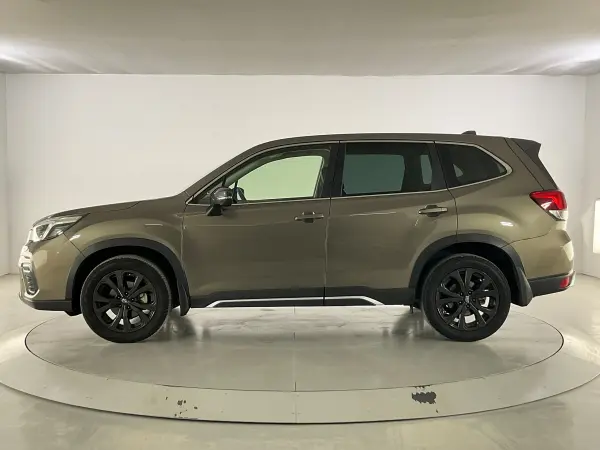 2021 Subaru Forester — photo 3 | Tuminion Kenya