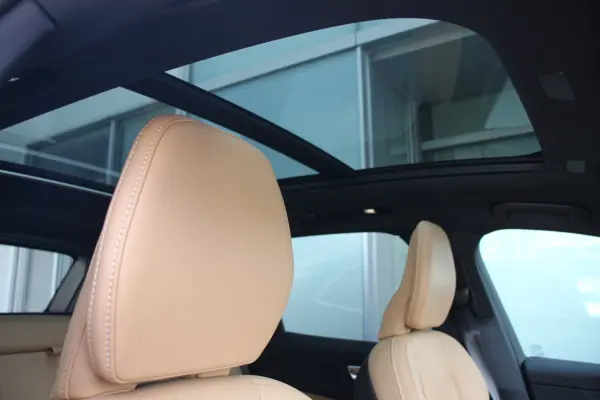 2023 Volvo Xc60 — photo 2