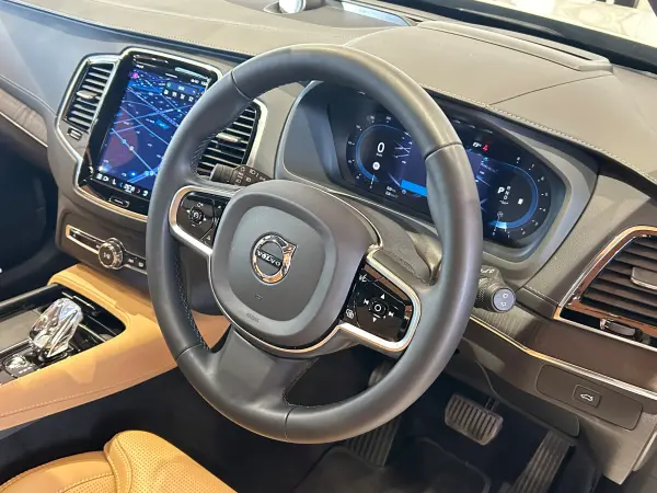 2023 Volvo Xc90 — photo 3