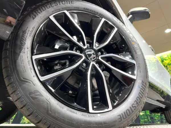 Honda Vezel 1.5 e:HEV Z — photo 9