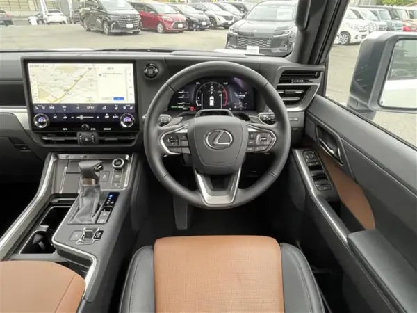 2025 Lexus Gx — photo 2