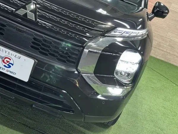 Mitsubishi Outlander PHEV 2.4 Black Edition 4WD — photo 9