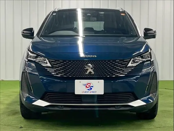 2022 Peugeot 5008 — photo 8 | Tuminion Kenya